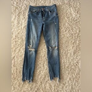 Frayed size 29 Distressed Blue Jeans